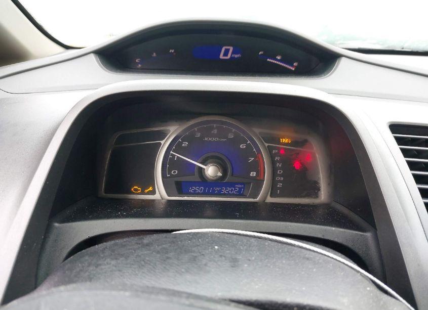 Photo 7 of 2009 Honda Civic LX (VIN 19XFA16599E040713)