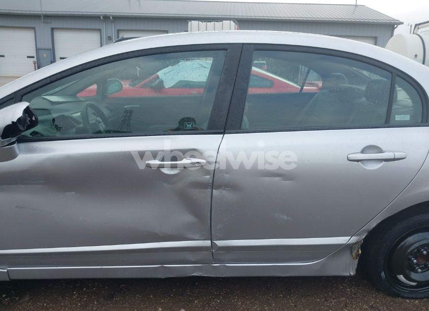 Photo 14 of 2009 Honda Civic LX (VIN 19XFA16599E050724)