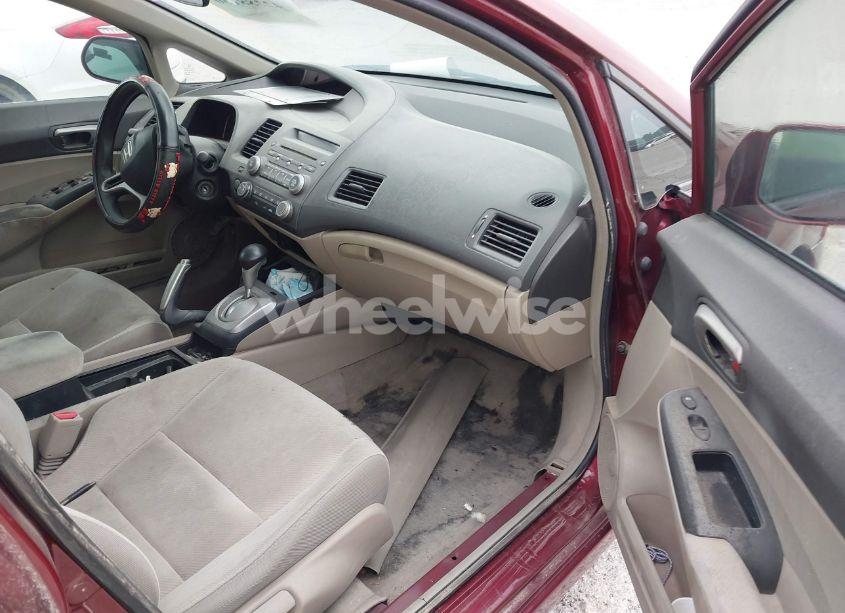 Photo 5 of 2009 Honda Civic LX (VIN 19XFA165X9E037500)