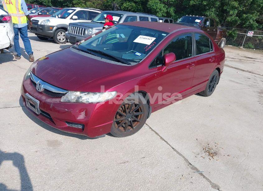 Photo 2 of 2009 Honda Civic LX (VIN 19XFA165X9E049582)