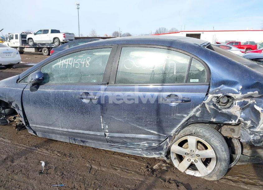 Photo 13 of 2009 Honda Civic LX-S (VIN 19XFA16609E005549)