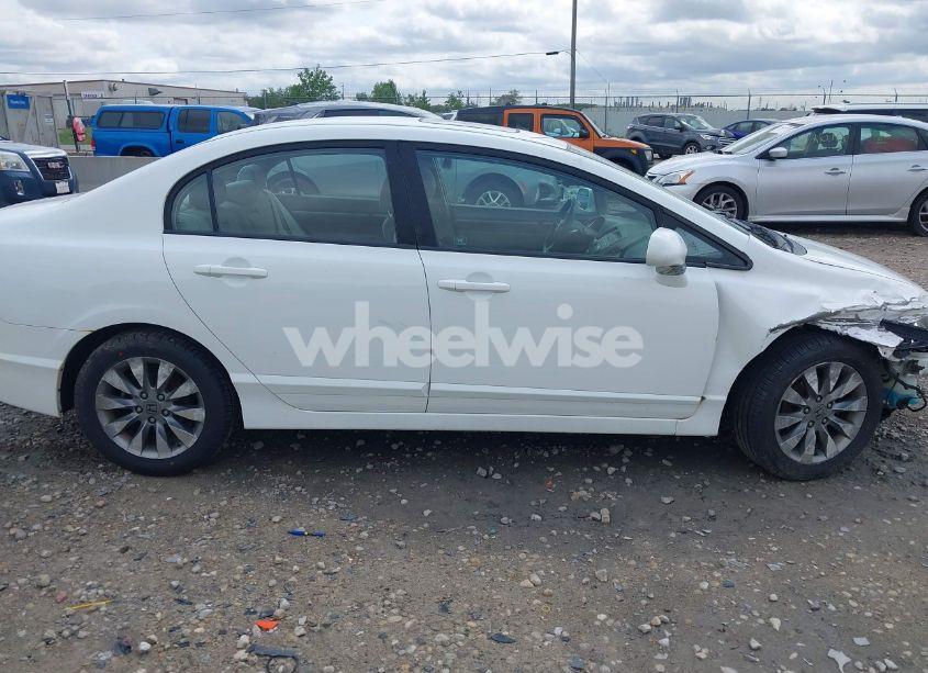 Photo 13 of 2009 Honda Civic EX (VIN 19XFA16809E000630)