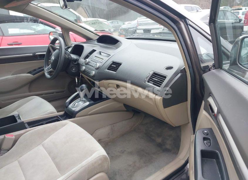 Photo 5 of 2009 Honda Civic EX (VIN 19XFA16849E017804)