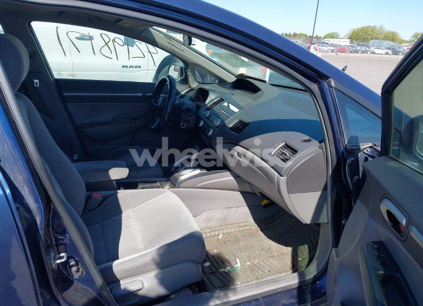 Photo 5 of 2009 Honda Civic EX (VIN 19XFA16869E001331)