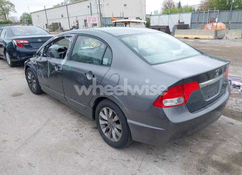 Photo 3 of 2009 Honda Civic EX (VIN 19XFA16879E004447)