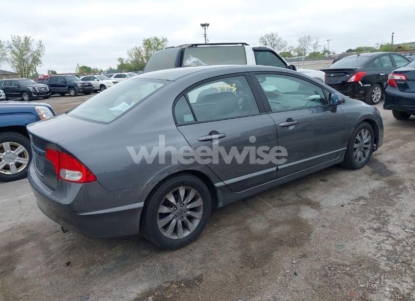 Photo 4 of 2009 Honda Civic EX (VIN 19XFA16879E004447)