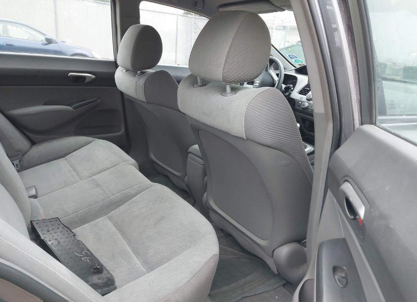 Photo 8 of 2010 Honda Civic LX (VIN 19XFA1E50AE053565)