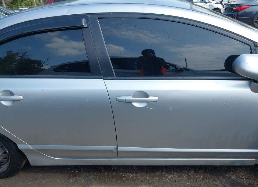 Photo 14 of 2011 Honda Civic LX (VIN 19XFA1E54BE007772)