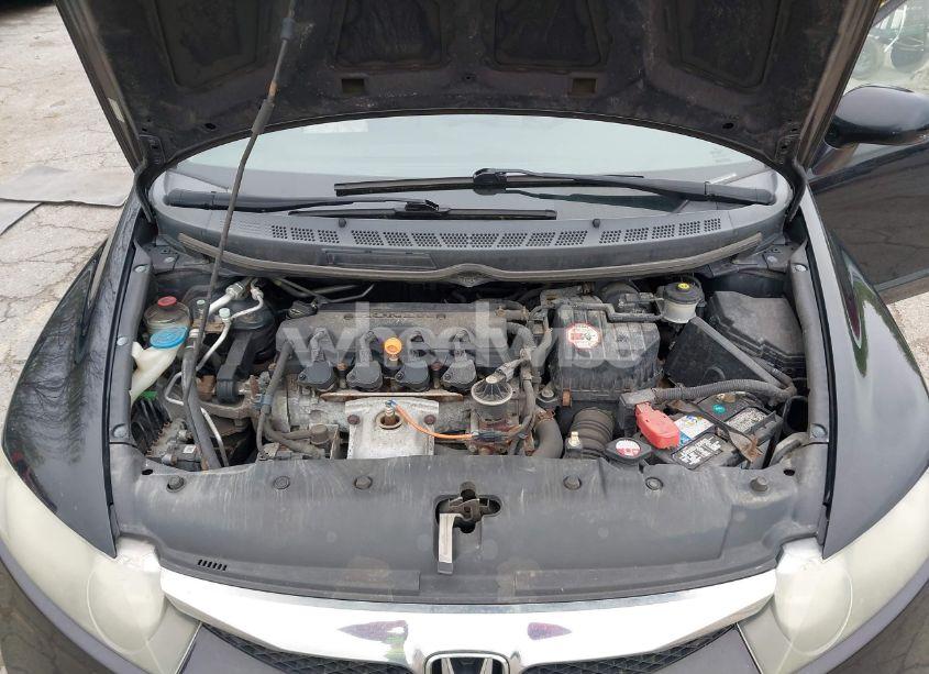 Photo 10 of 2010 Honda Civic LX (VIN 19XFA1F50AE004283)