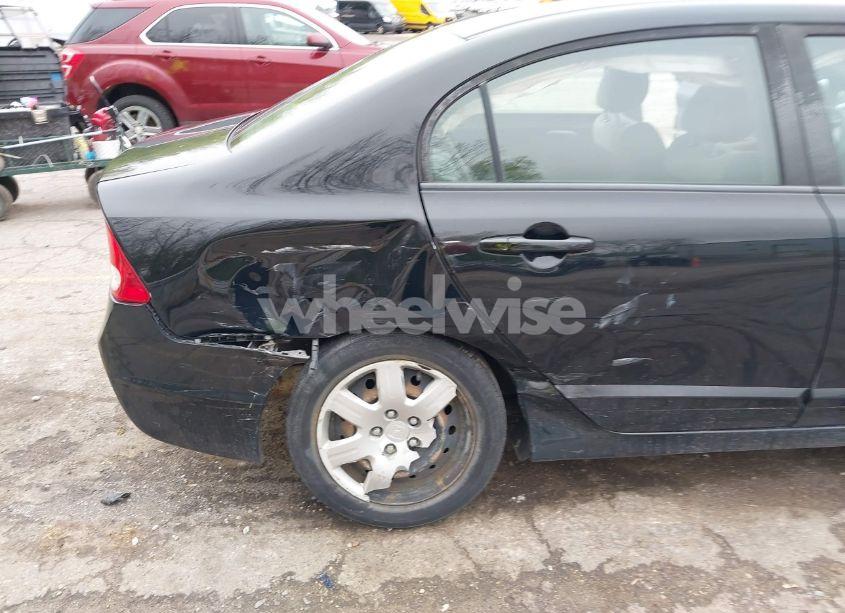 Photo 6 of 2010 Honda Civic LX (VIN 19XFA1F50AE004283)