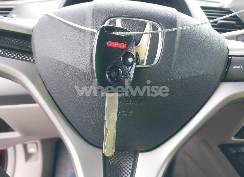 Photo 11 of 2010 Honda Civic LX (VIN 19XFA1F50AE043908)