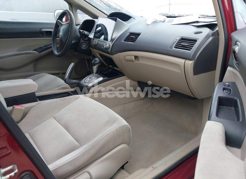 Photo 5 of 2010 Honda Civic LX (VIN 19XFA1F50AE043908)