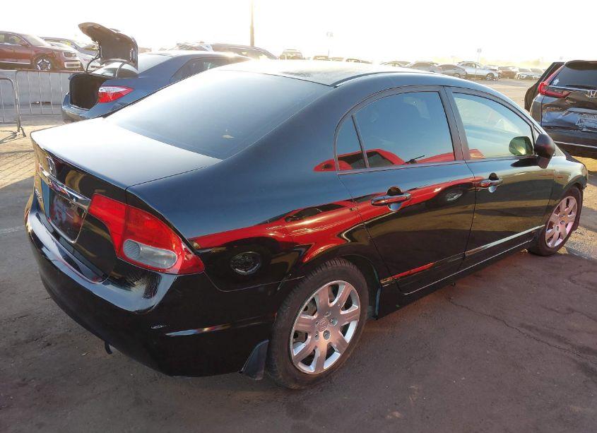 Photo 4 of 2010 Honda Civic LX (VIN 19XFA1F50AE051197)