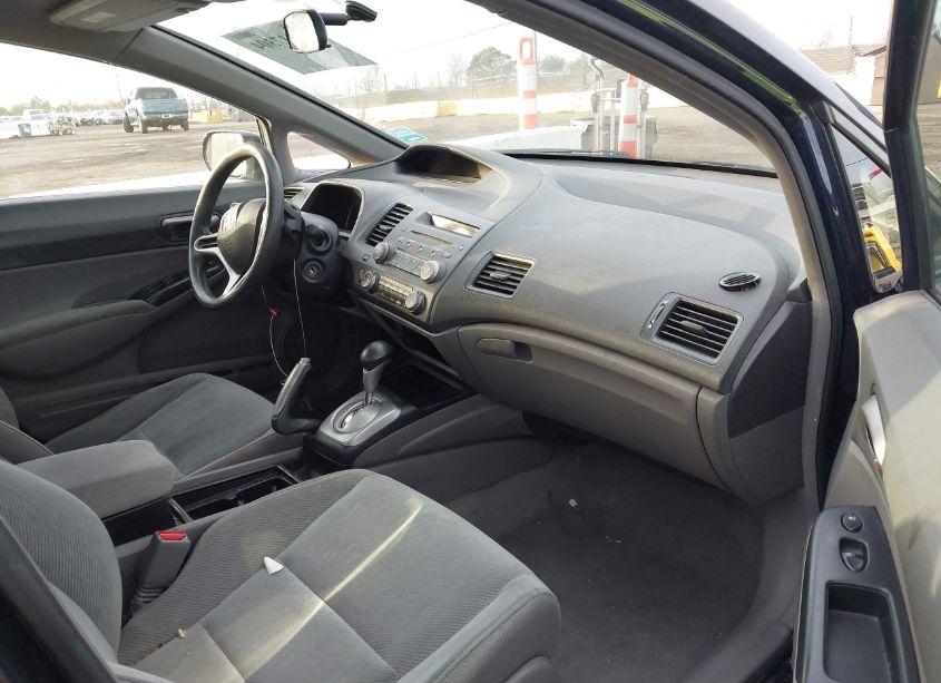 Photo 5 of 2010 Honda Civic LX (VIN 19XFA1F50AE068937)