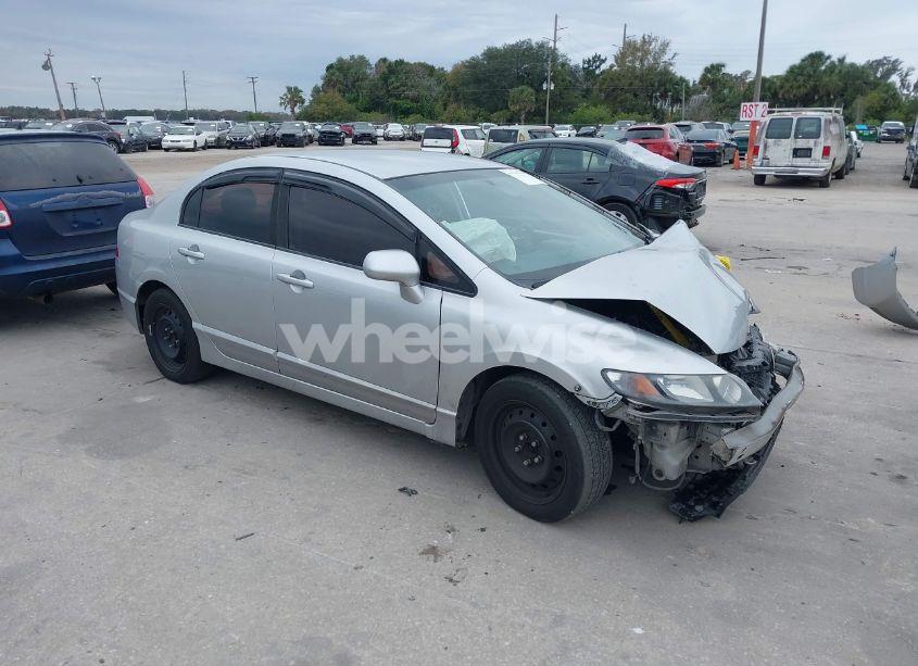2010 Honda Civic LX (VIN 19XFA1F50AE075662) main photo