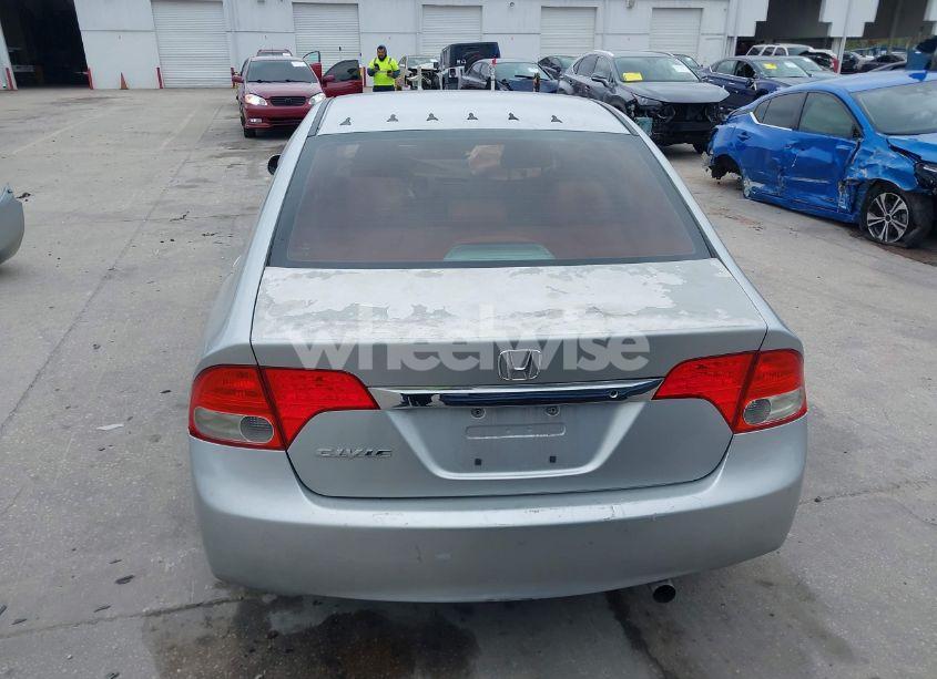 Photo 17 of 2010 Honda Civic LX (VIN 19XFA1F50AE075662)