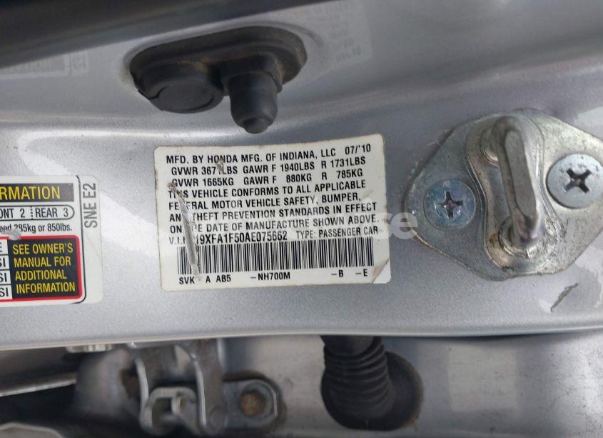 Photo 9 of 2010 Honda Civic LX (VIN 19XFA1F50AE075662)