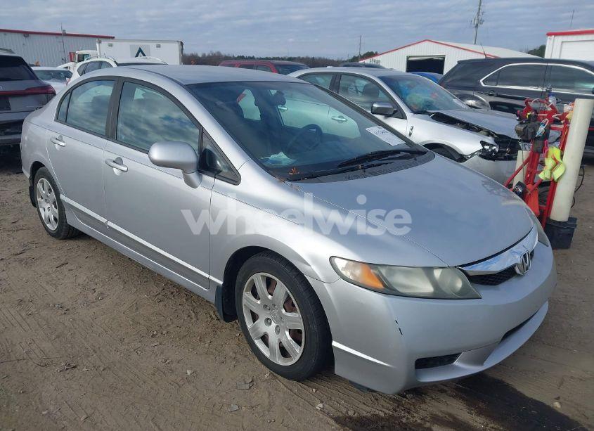 2010 Honda Civic LX (VIN 19XFA1F50AE084572) main photo