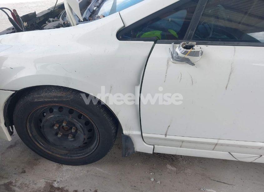 Photo 13 of 2010 Honda Civic LX (VIN 19XFA1F50AE086032)