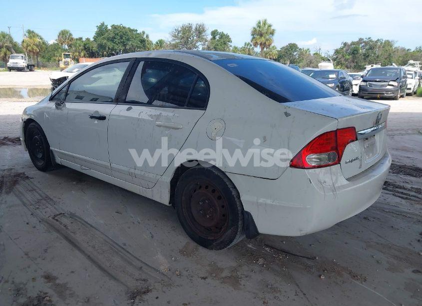 Photo 3 of 2010 Honda Civic LX (VIN 19XFA1F50AE086032)