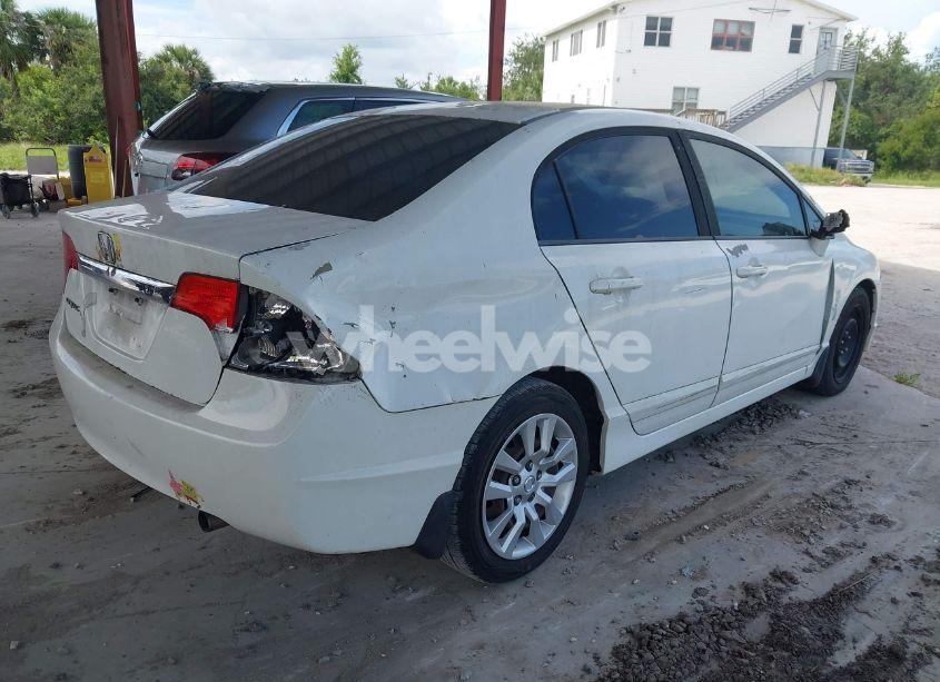 Photo 4 of 2010 Honda Civic LX (VIN 19XFA1F50AE086032)