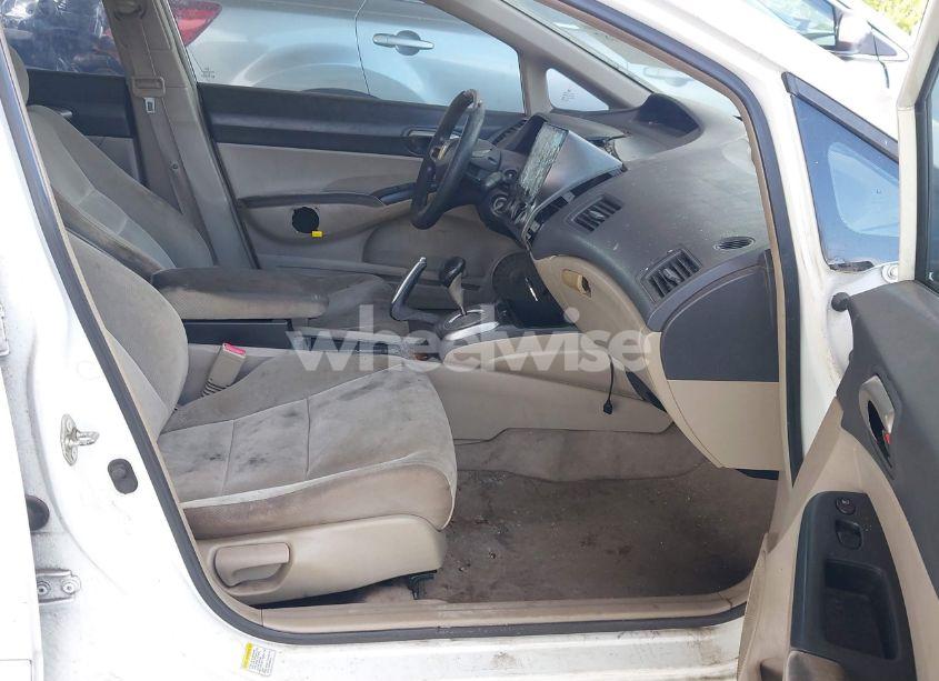 Photo 5 of 2010 Honda Civic LX (VIN 19XFA1F50AE086032)