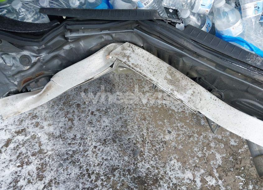 Photo 6 of 2011 Honda Civic LX (VIN 19XFA1F50BE019416)