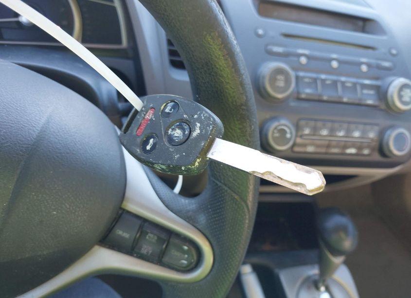 Photo 11 of 2011 Honda Civic LX (VIN 19XFA1F50BE029198)