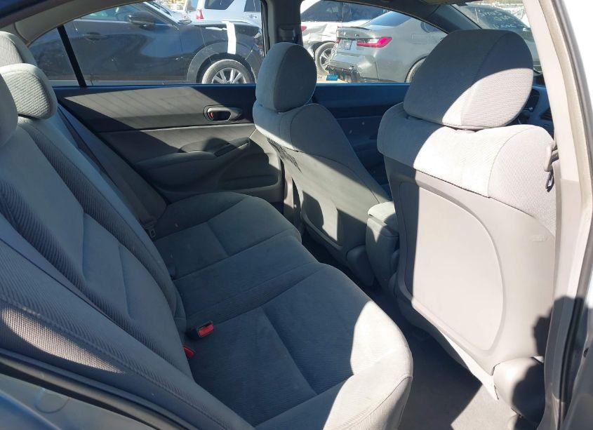 Photo 8 of 2011 Honda Civic LX (VIN 19XFA1F50BE030206)