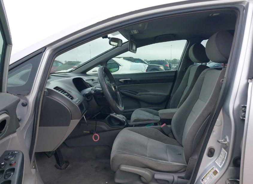 Photo 5 of 2011 Honda Civic LX (VIN 19XFA1F50BE032120)