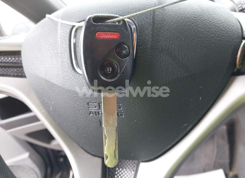 Photo 11 of 2011 Honda Civic LX (VIN 19XFA1F50BE033087)