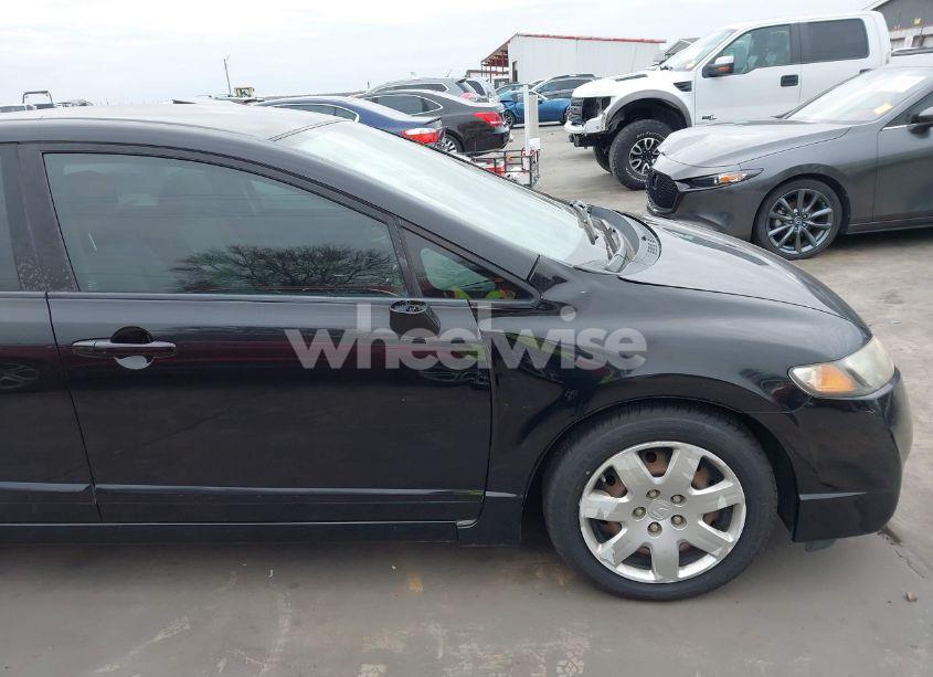 Photo 17 of 2011 Honda Civic LX (VIN 19XFA1F50BE033087)