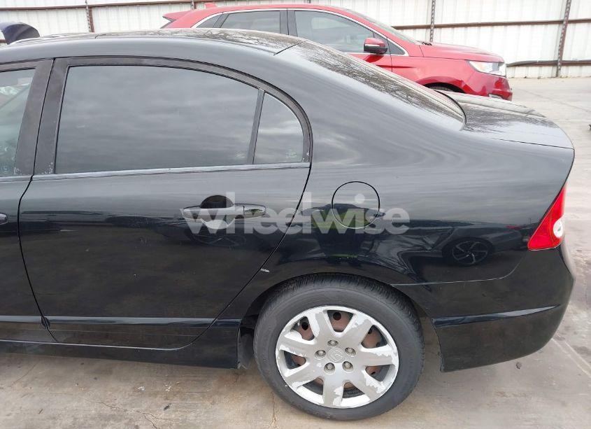 Photo 19 of 2011 Honda Civic LX (VIN 19XFA1F50BE033087)