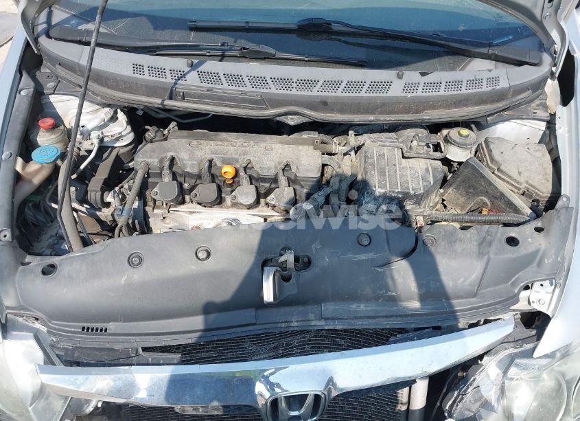 Photo 10 of 2010 Honda Civic LX (VIN 19XFA1F51AE007872)