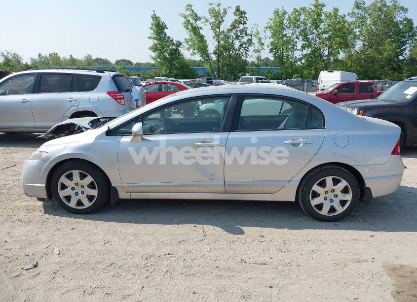 Photo 15 of 2010 Honda Civic LX (VIN 19XFA1F51AE007872)