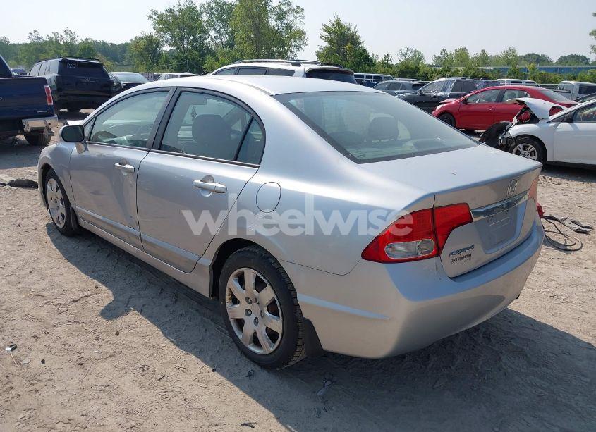 Photo 3 of 2010 Honda Civic LX (VIN 19XFA1F51AE007872)