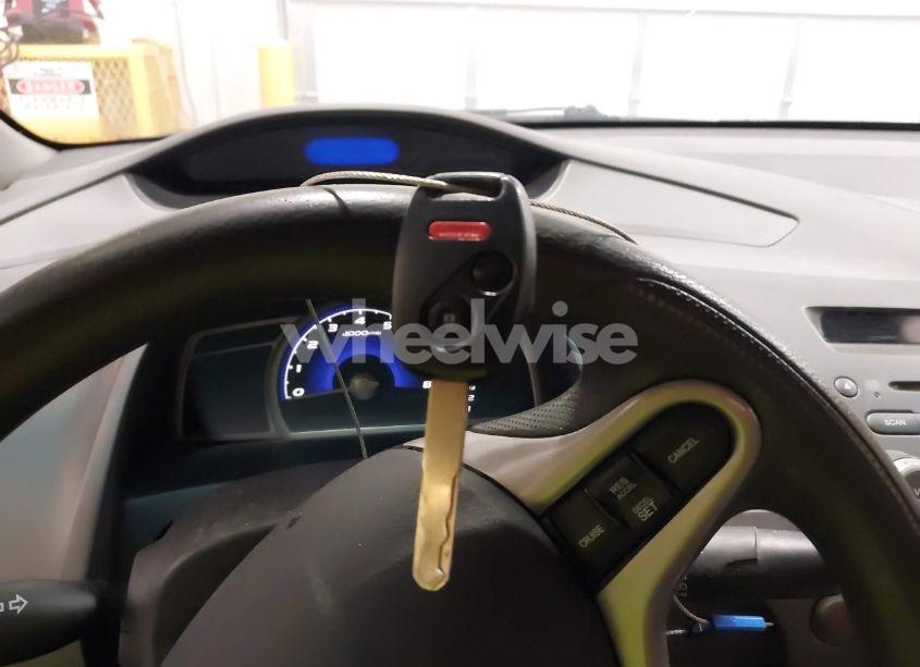 Photo 11 of 2010 Honda Civic LX (VIN 19XFA1F51AE008293)