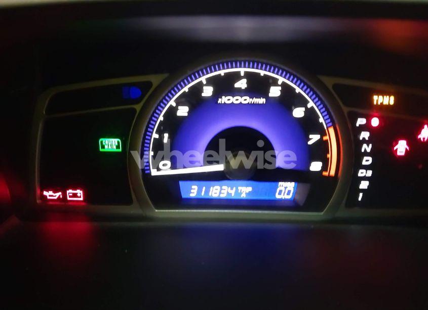 Photo 7 of 2010 Honda Civic LX (VIN 19XFA1F51AE008293)
