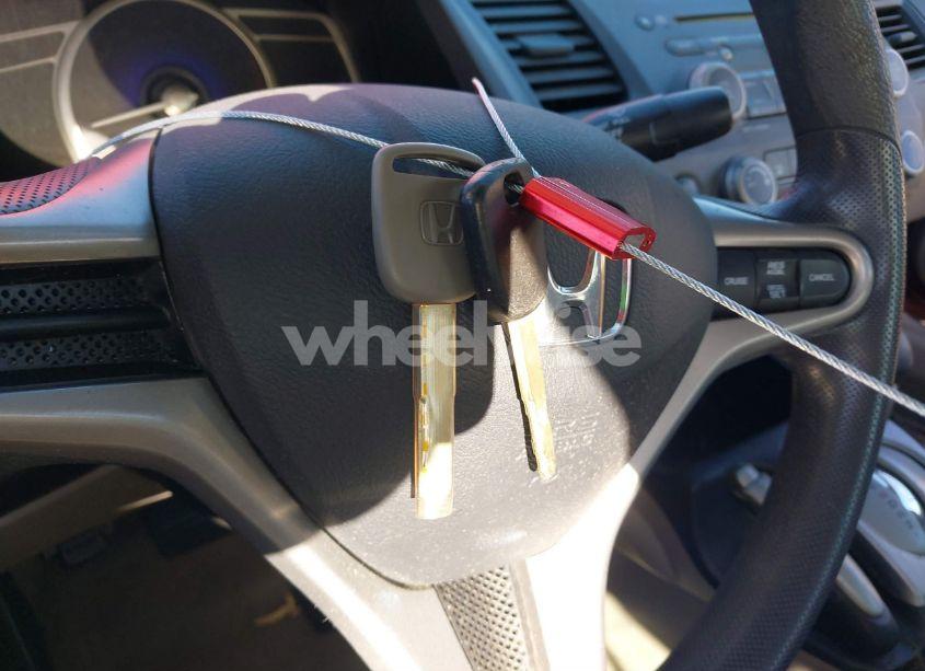 Photo 11 of 2010 Honda Civic LX (VIN 19XFA1F51AE014224)