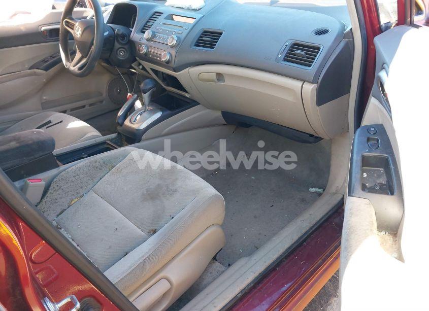 Photo 5 of 2010 Honda Civic LX (VIN 19XFA1F51AE014224)