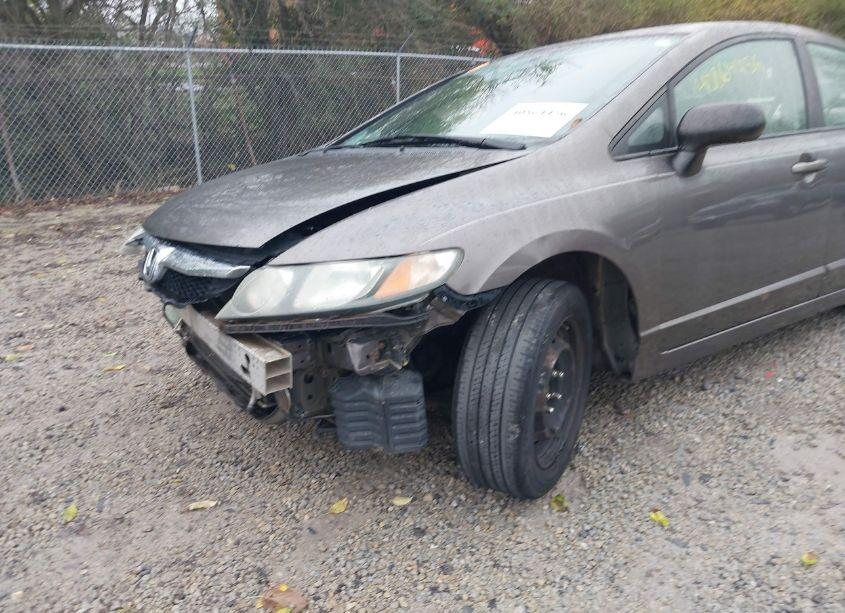 Photo 21 of 2010 Honda Civic LX (VIN 19XFA1F51AE030889)