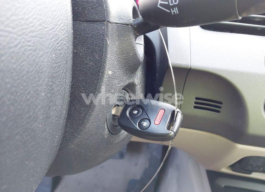 Photo 11 of 2010 Honda Civic LX (VIN 19XFA1F51AE040418)