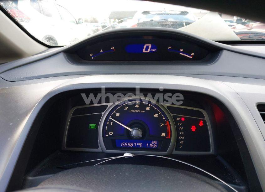 Photo 7 of 2010 Honda Civic LX (VIN 19XFA1F51AE040418)