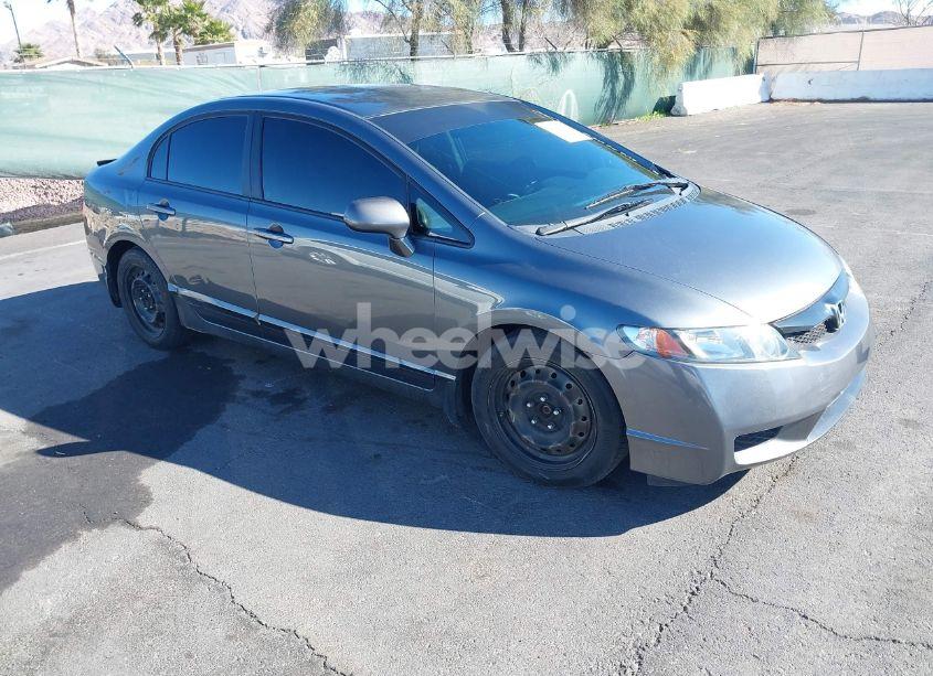 2010 Honda Civic LX (VIN 19XFA1F51AE061656) main photo