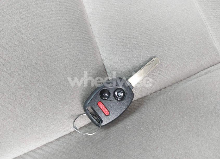 Photo 11 of 2010 Honda Civic LX (VIN 19XFA1F51AE076254)