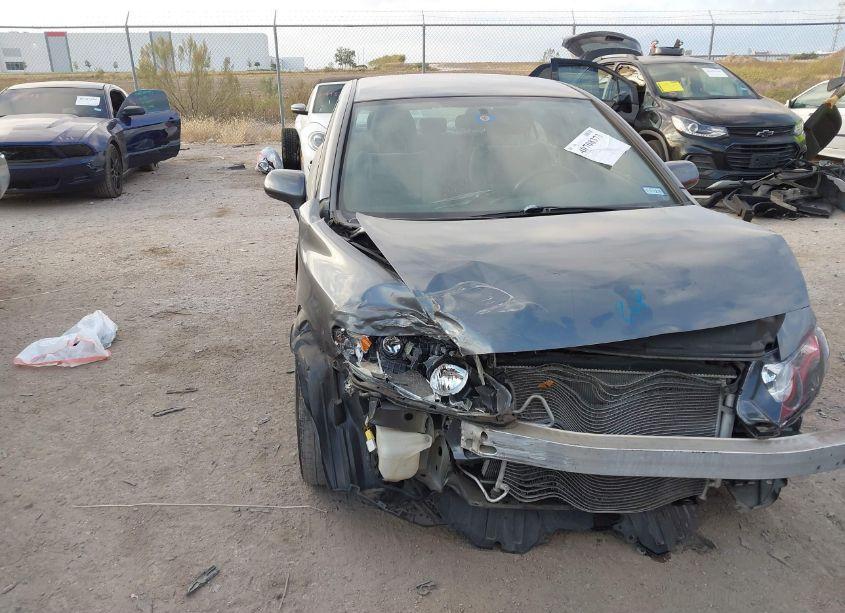 Photo 6 of 2011 Honda Civic LX (VIN 19XFA1F51BE004584)