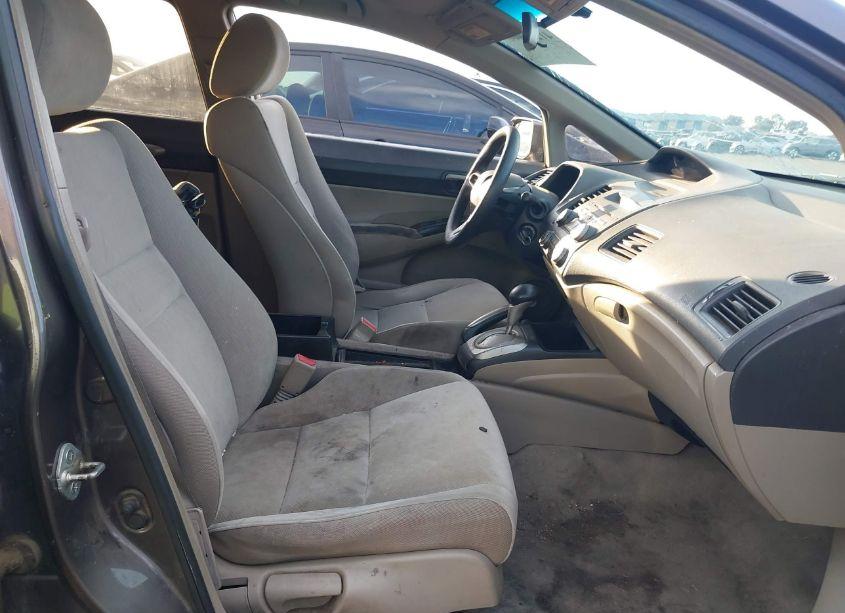 Photo 5 of 2011 Honda Civic LX (VIN 19XFA1F51BE038122)