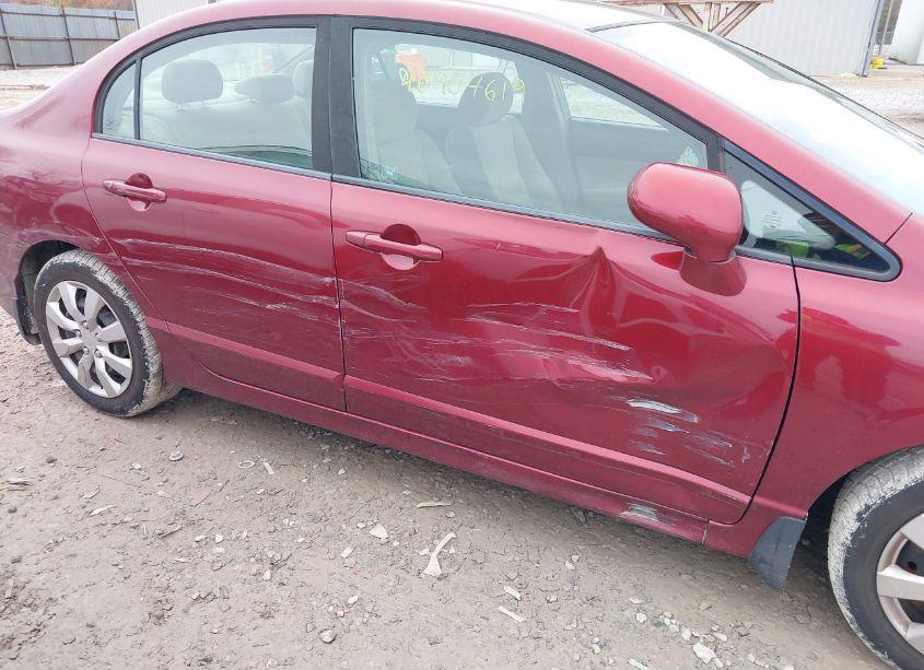 Photo 6 of 2010 Honda Civic LX (VIN 19XFA1F52AE005922)