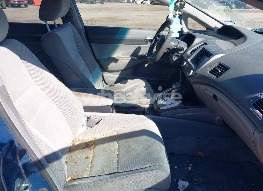 Photo 5 of 2010 Honda Civic LX (VIN 19XFA1F52AE077655)