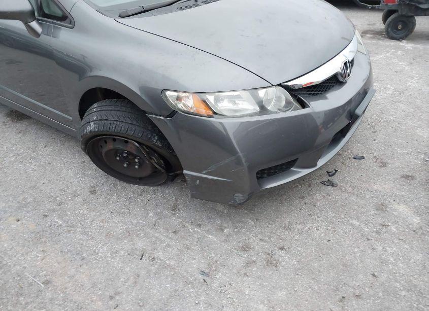 Photo 6 of 2010 Honda Civic LX (VIN 19XFA1F52AE083181)